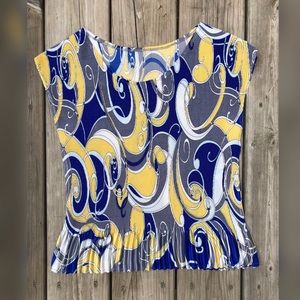 Unique FU collection crinkle mini sleeve top